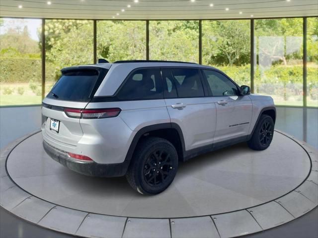 2026 Jeep Grand Cherokee GRAND CHEROKEE ALTITUDE 4X4