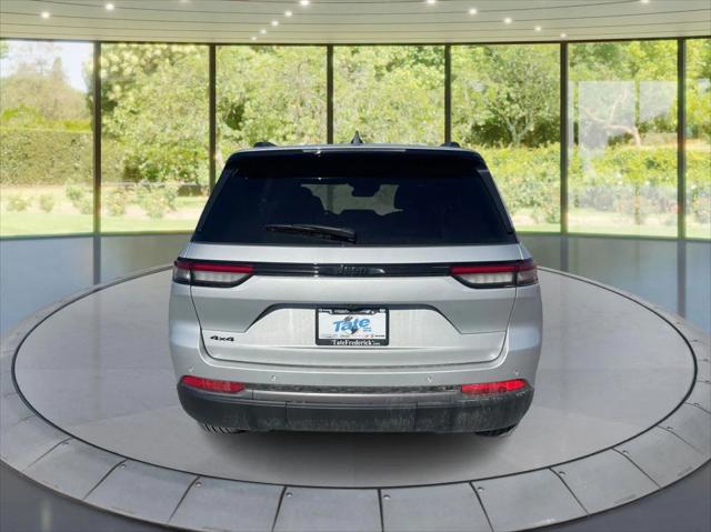 2026 Jeep Grand Cherokee Altitude 4x4