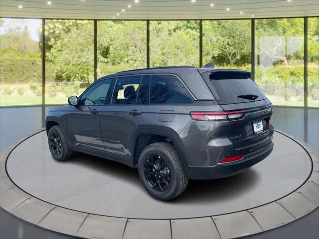 2026 Jeep Grand Cherokee Altitude 4x4