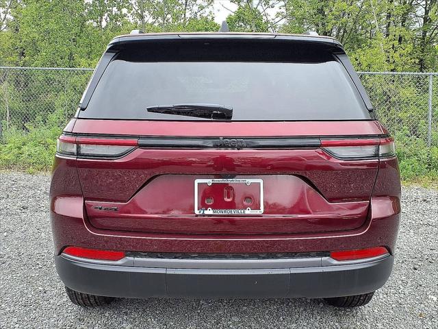 2026 Jeep Grand Cherokee GRAND CHEROKEE LAREDO ALTITUDE 4X4 2026 Jeep Grand Cherokee GRAND CHEROKEE LAREDO ALTITUDE 4X4