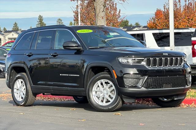 2025 Jeep Grand Cherokee GRAND CHEROKEE LAREDO X 4X2