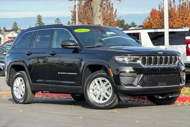 2025 Jeep Grand Cherokee GRAND CHEROKEE LAREDO X 4X2