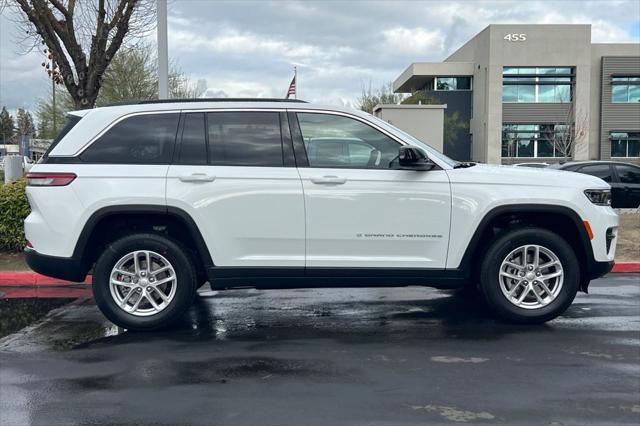2025 Jeep Grand Cherokee GRAND CHEROKEE LAREDO X 4X2