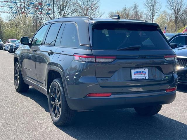 2026 Jeep Grand Cherokee GRAND CHEROKEE LAREDO ALTITUDE 4X4