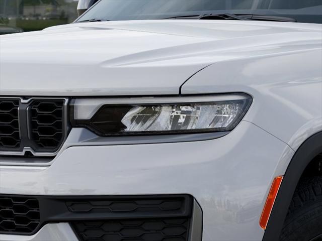 2026 Jeep Grand Cherokee Altitude 4x2