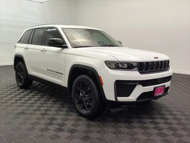 2026 Jeep Grand Cherokee Altitude 4x4