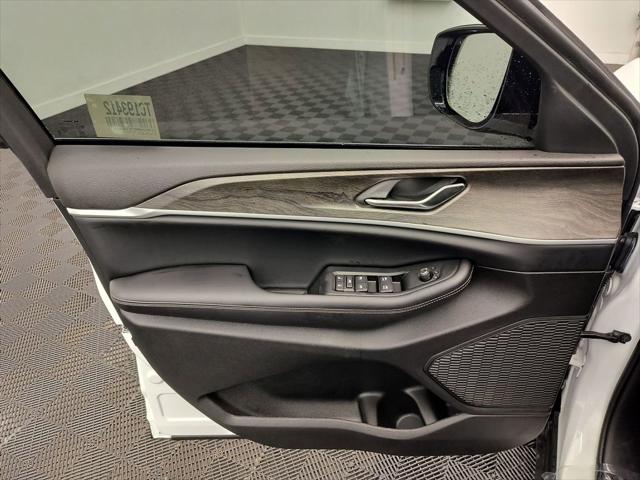 2026 Jeep Grand Cherokee Altitude 4x4
