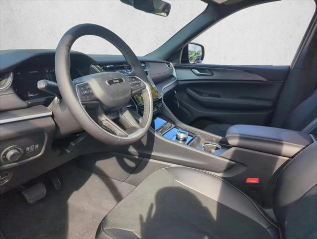 2025 Jeep Grand Cherokee GRAND CHEROKEE ALTITUDE 4X2