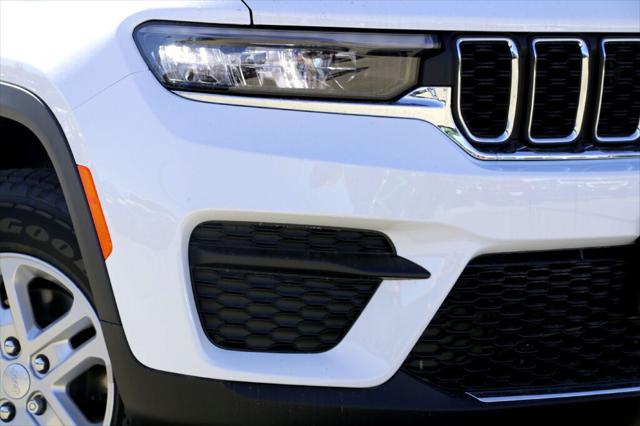 2025 Jeep Grand Cherokee GRAND CHEROKEE LAREDO 4X2 2025 Jeep Grand Cherokee GRAND CHEROKEE LAREDO 4X2