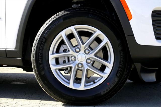 2025 Jeep Grand Cherokee GRAND CHEROKEE LAREDO X 4X2