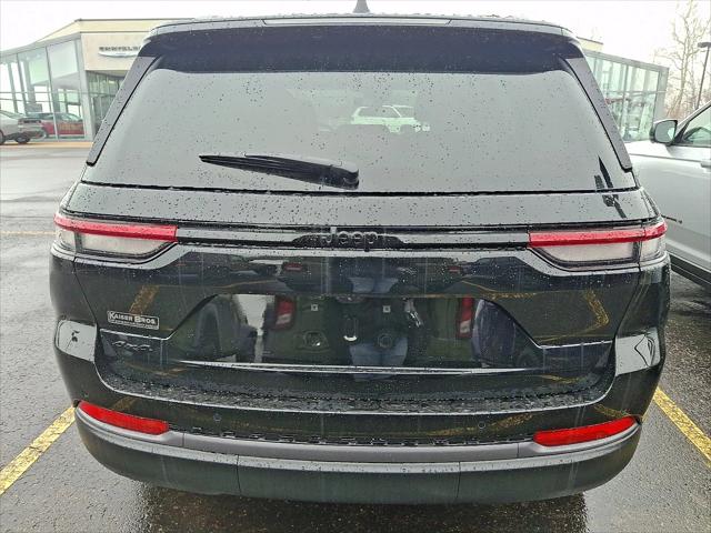 2026 Jeep Grand Cherokee Altitude 4x4
