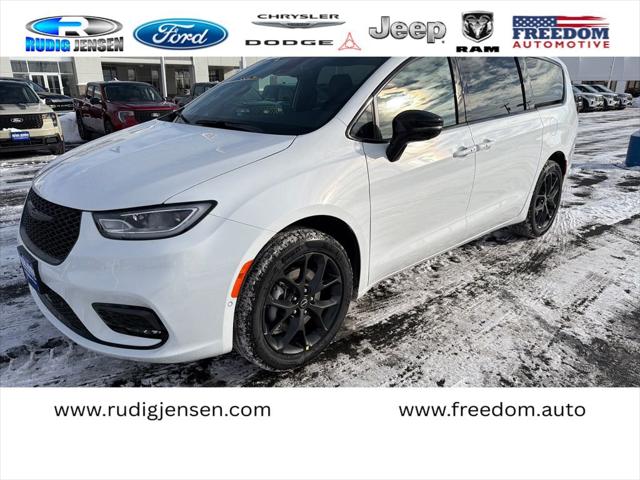 2026 Chrysler Pacifica PACIFICA SELECT AWD 2026 Chrysler Pacifica PACIFICA SELECT AWD