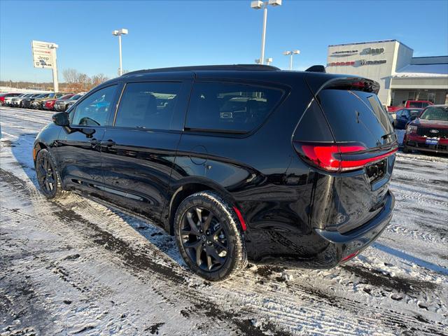2026 Chrysler Pacifica PACIFICA SELECT AWD