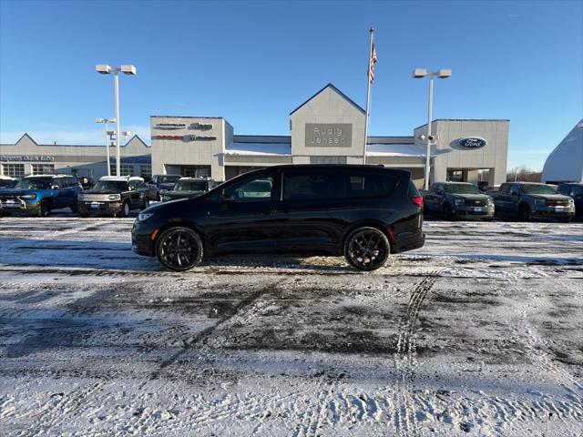 2026 Chrysler Pacifica PACIFICA SELECT AWD