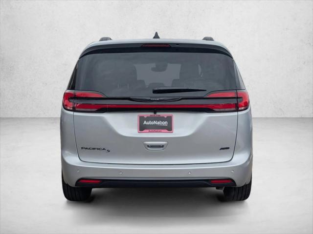 2026 Chrysler Pacifica Select AWD