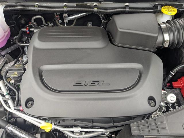 2026 Chrysler Pacifica Select AWD