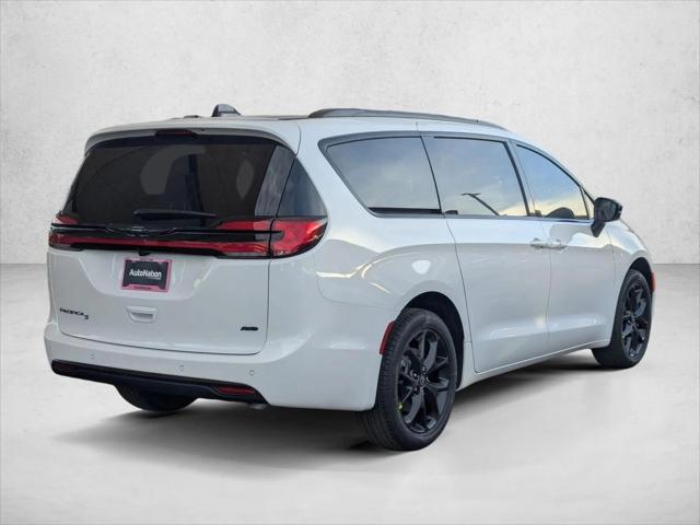 2026 Chrysler Pacifica PACIFICA SELECT AWD