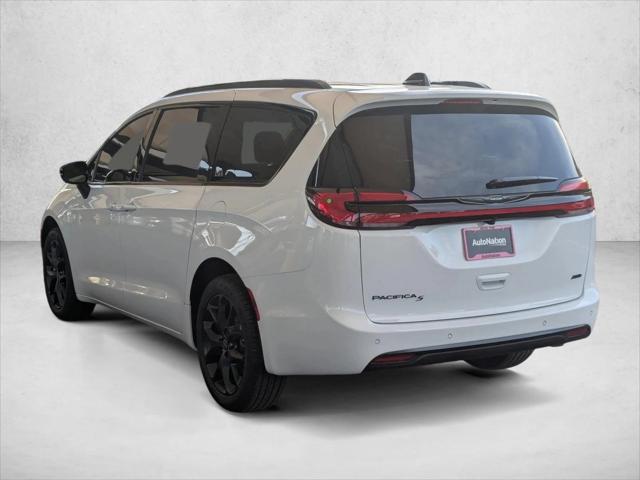 2026 Chrysler Pacifica Select AWD