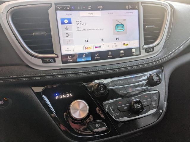 2026 Chrysler Pacifica Select AWD