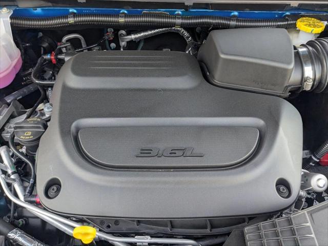 2026 Chrysler Pacifica Select AWD