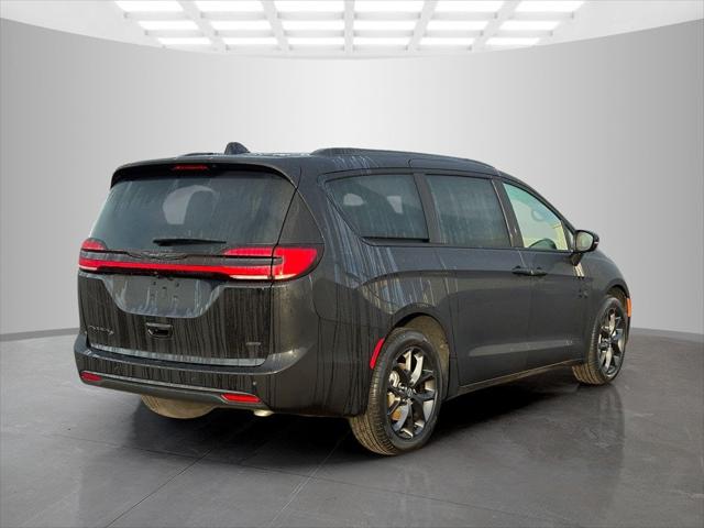 2026 Chrysler Pacifica PACIFICA SELECT AWD