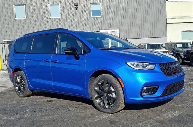 2026 Chrysler Pacifica PACIFICA SELECT AWD