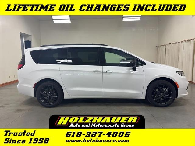 2026 Chrysler Pacifica PACIFICA SELECT AWD