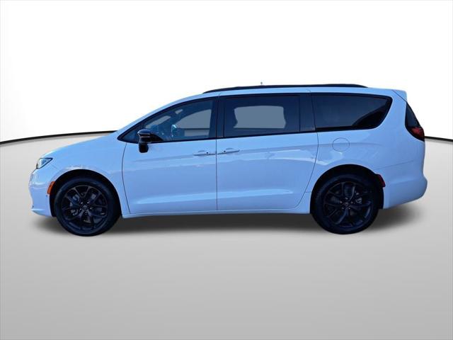 2026 Chrysler Pacifica PACIFICA SELECT AWD