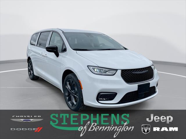 2026 Chrysler Pacifica PACIFICA SELECT AWD