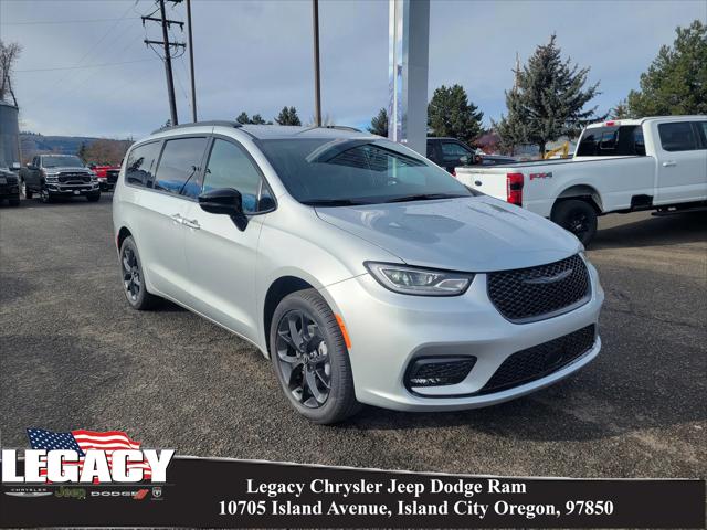 2026 Chrysler Pacifica PACIFICA SELECT AWD