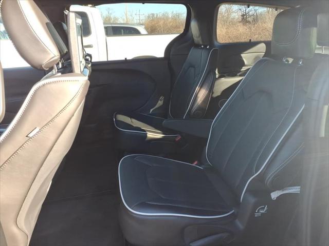 2026 Chrysler Pacifica Limited AWD