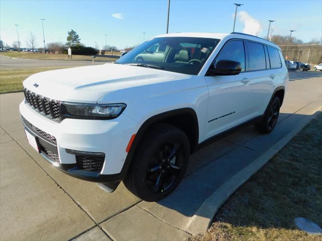 2025 Jeep Grand Cherokee Limited 4x4 for sale in Clinton, IA