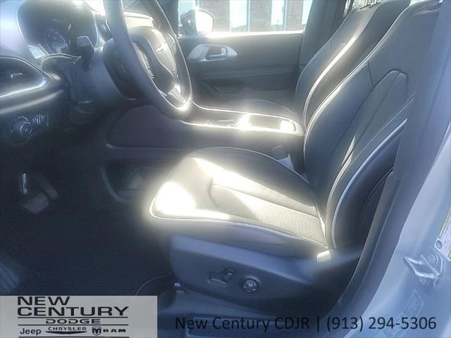 2026 Chrysler Pacifica Limited AWD
