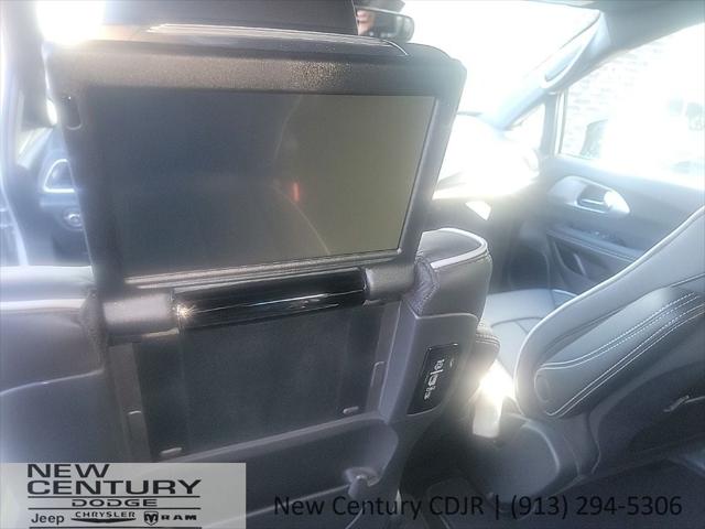 2026 Chrysler Pacifica Limited AWD
