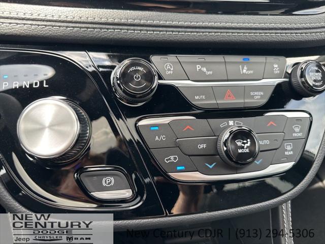 2026 Chrysler Pacifica Limited AWD