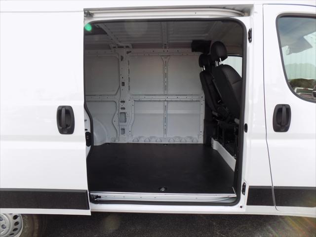 2026 Ram ProMaster Cargo Van Tradesman Low Roof 136" WB w/Pass Seat