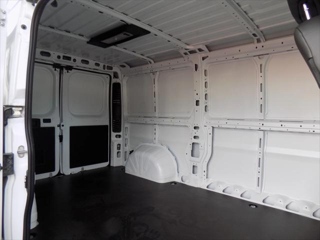 2026 Ram ProMaster Cargo Van Tradesman Low Roof 136" WB w/Pass Seat