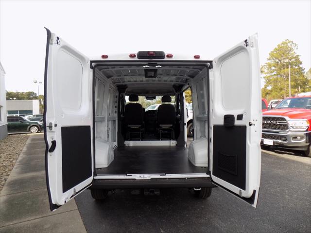2026 Ram ProMaster Cargo Van Tradesman Low Roof 136" WB w/Pass Seat