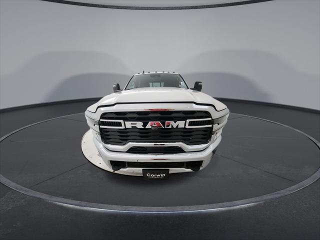 2026 RAM Ram 4500 Chassis Cab RAM 4500 TRADESMAN CHASSIS CREW CAB 4X4 84 CA