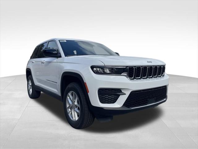 2025 Jeep Grand Cherokee GRAND CHEROKEE LAREDO X 4X2