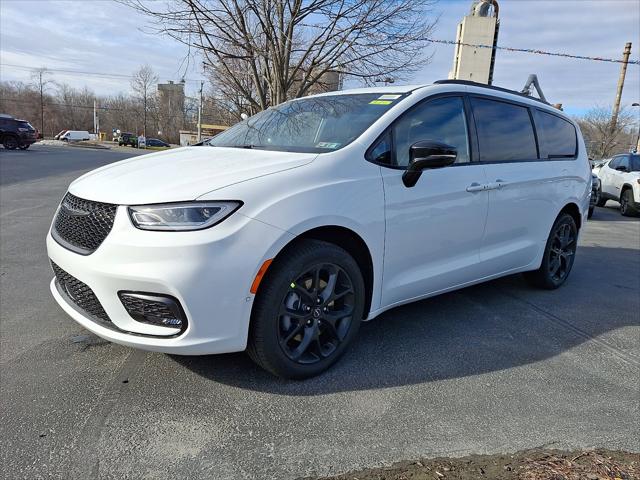 2026 Chrysler Pacifica PACIFICA LIMITED AWD