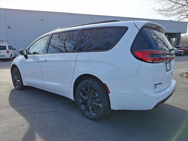 2026 Chrysler Pacifica PACIFICA LIMITED AWD