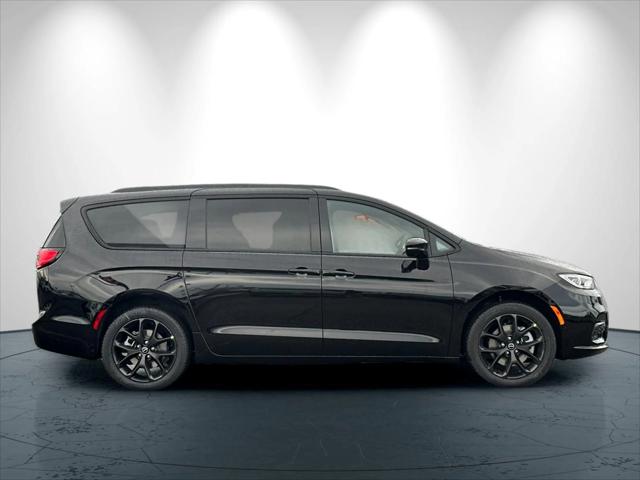 2026 Chrysler Pacifica PACIFICA LIMITED AWD
