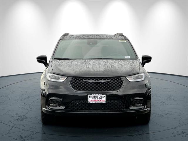 2026 Chrysler Pacifica Limited AWD