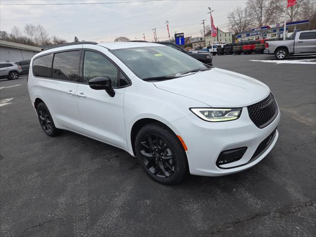 2026 Chrysler Pacifica PACIFICA SELECT AWD