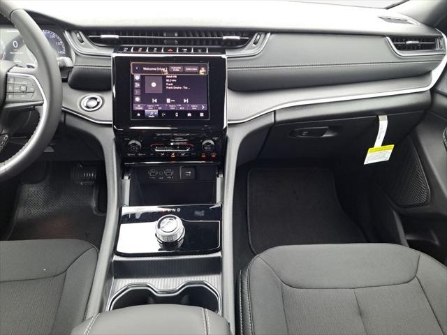 2025 Jeep Grand Cherokee GRAND CHEROKEE LAREDO X 4X2