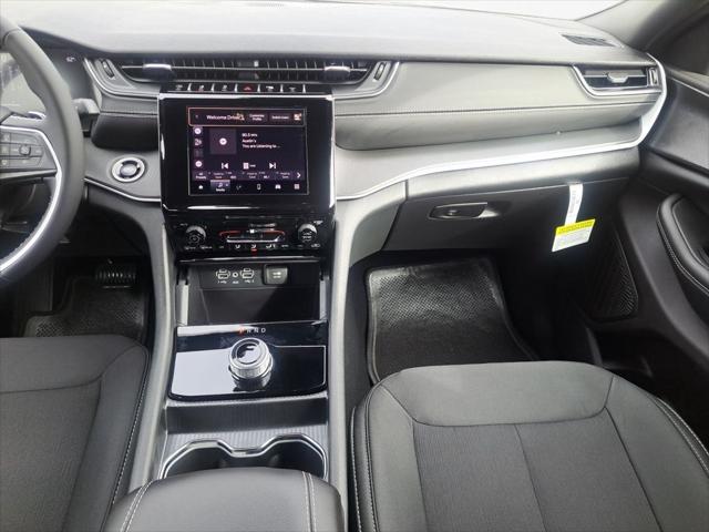 2025 Jeep Grand Cherokee GRAND CHEROKEE LAREDO X 4X2