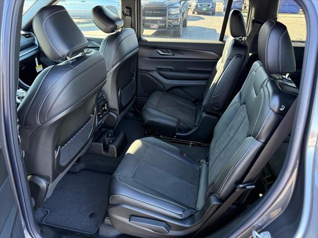 2025 Jeep Grand Cherokee Altitude X 4x2