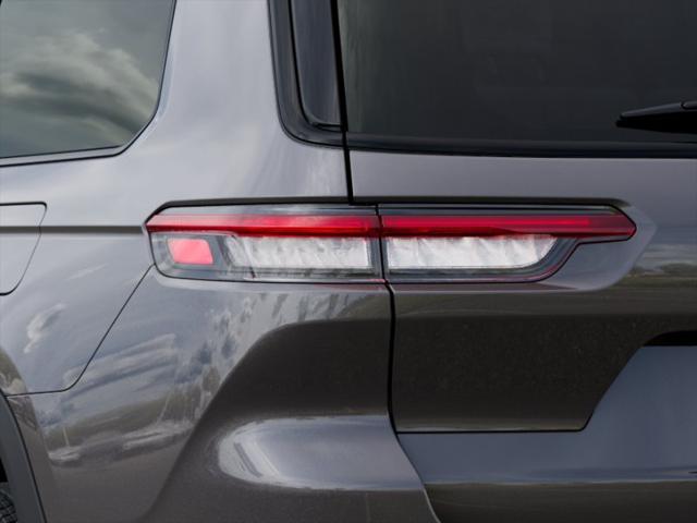 2025 Jeep Grand Cherokee Altitude X 4x2