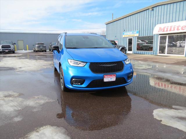 2026 Chrysler Pacifica PACIFICA SELECT AWD